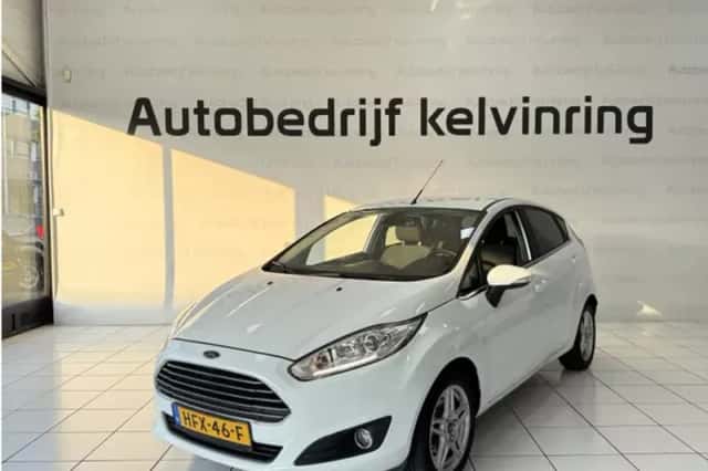 Ford Fiesta (2014) thumbnail 2