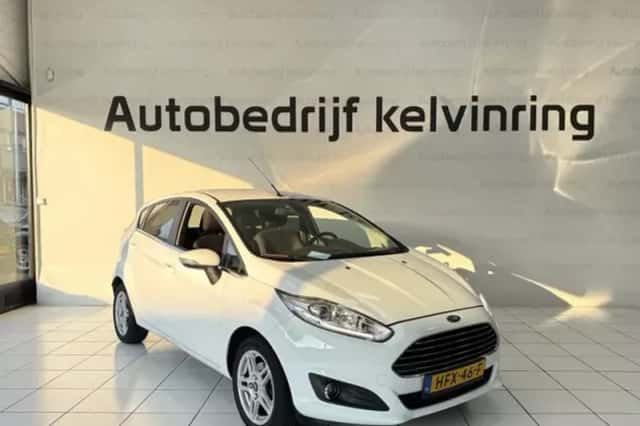 Ford Fiesta (2014) thumbnail 3