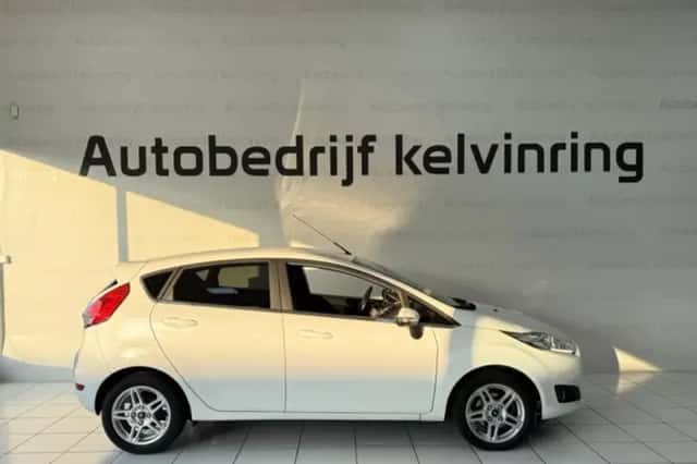 Ford Fiesta (2014) thumbnail 5