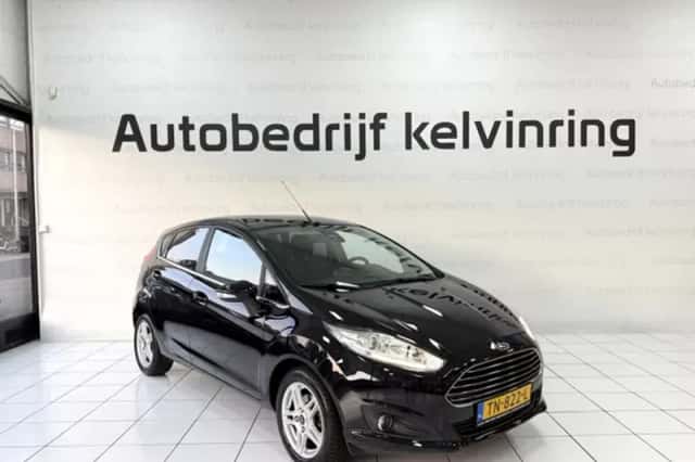 Ford Fiesta (2015) thumbnail 3