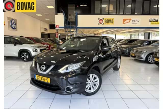 Nissan Qashqai (2015) thumbnail 1