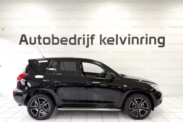 Toyota RAV4 (2008) thumbnail 5
