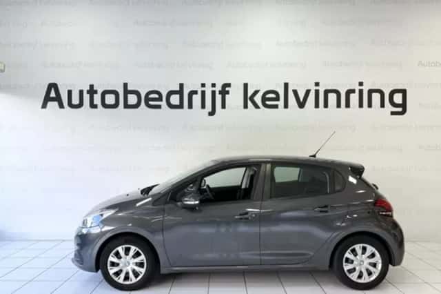 Peugeot 208 (2016) thumbnail 6
