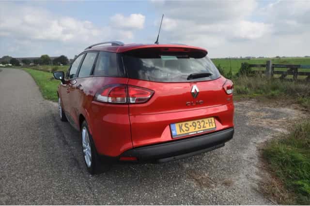 Renault Clio (2016) thumbnail 3