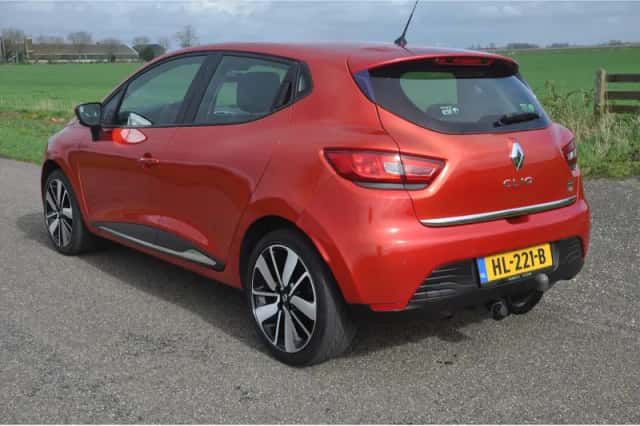 Renault Clio (2015) thumbnail 3