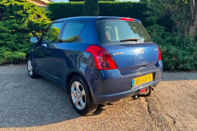 Suzuki Swift (2006) thumbnail 4