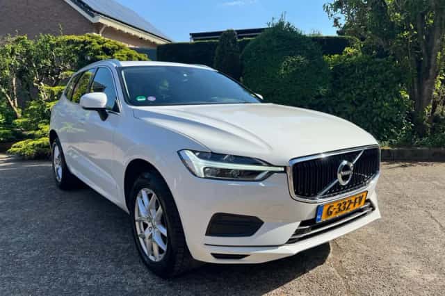 Volvo XC60 (2019) thumbnail 1
