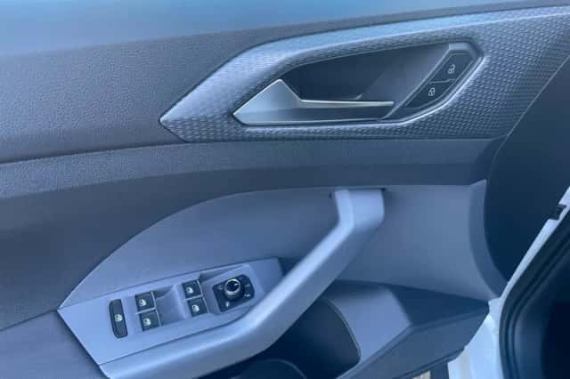 Volkswagen T-Cross (2021) thumbnail 6