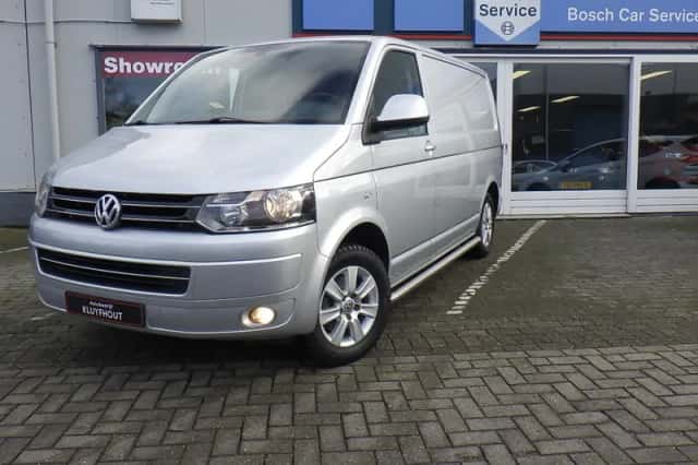 Volkswagen Transporter (2013) thumbnail 2