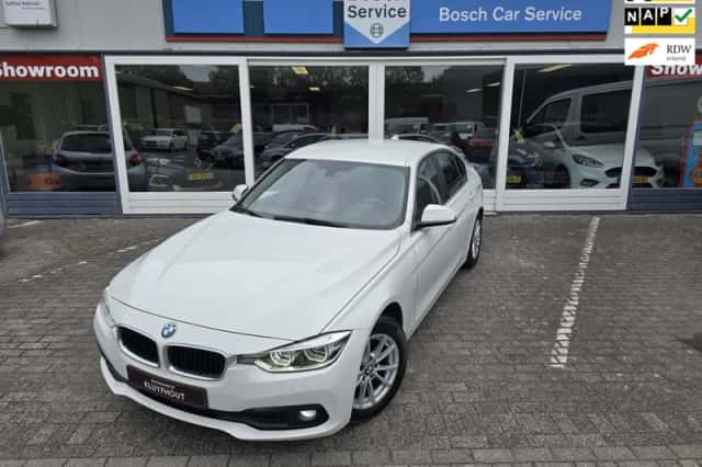 BMW 3-Serie (2017) thumbnail 1