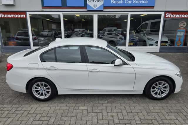 BMW 3-Serie (2017) thumbnail 4