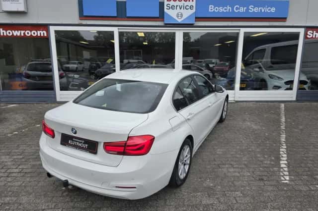 BMW 3-Serie (2017) thumbnail 6