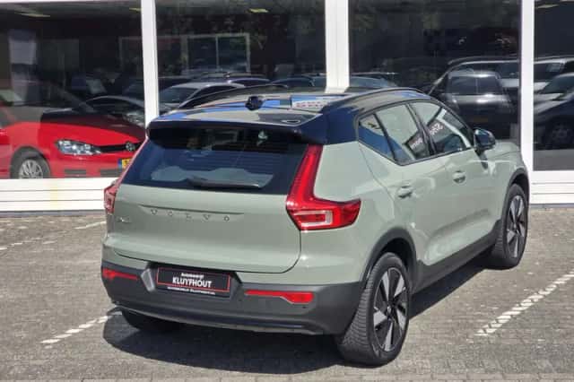 Volvo EX40 (2025) thumbnail 6