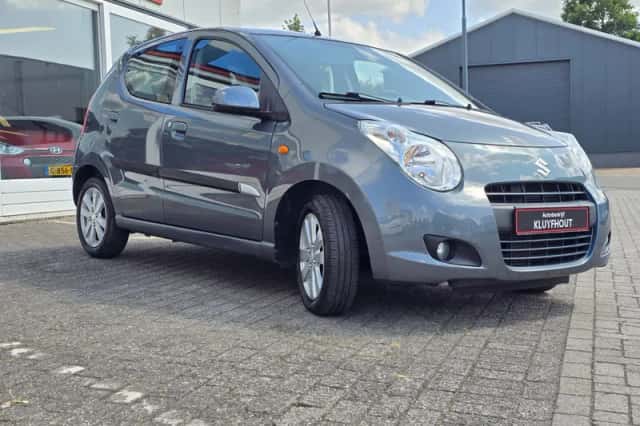 Suzuki Alto (2011) thumbnail 3