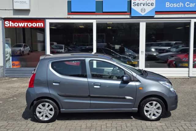 Suzuki Alto (2011) thumbnail 5