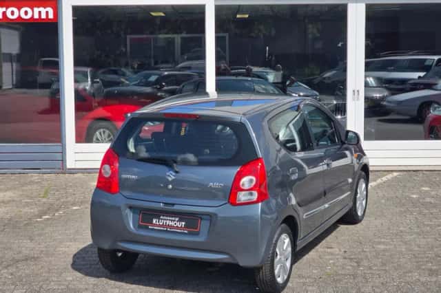 Suzuki Alto (2011) thumbnail 6