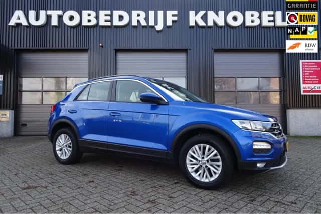 Volkswagen T-Roc (2019) thumbnail 1