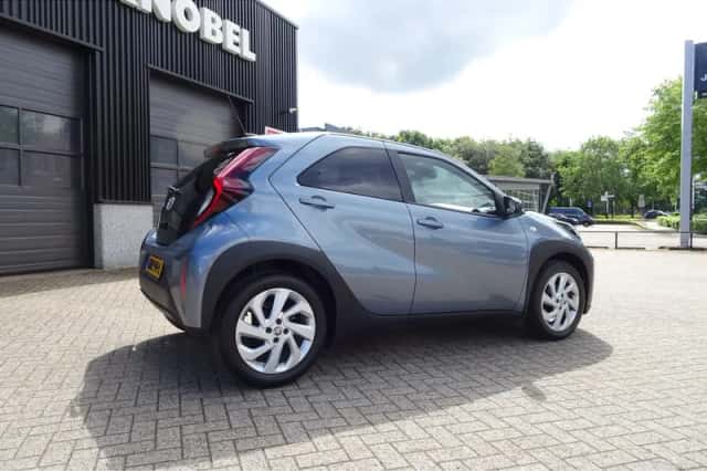 Toyota Aygo (2024) thumbnail 5