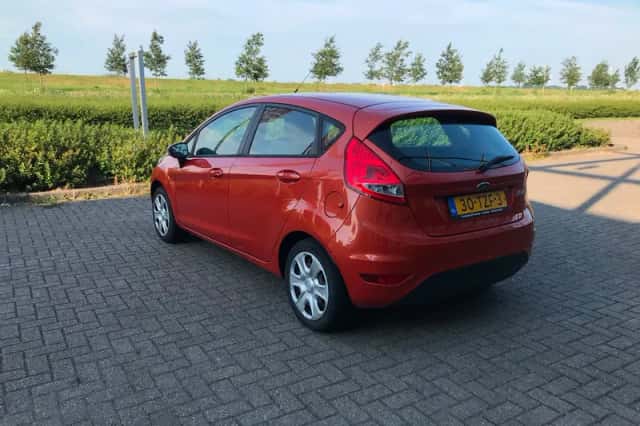 Ford Fiesta (2012) thumbnail 5