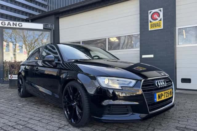 Audi A3 (2017) thumbnail 2