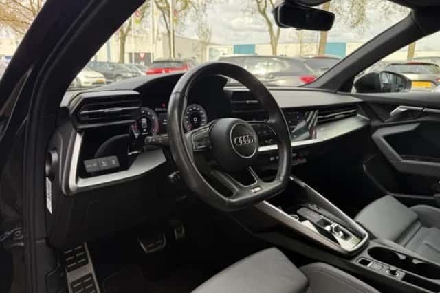 Audi A3 (2021) thumbnail 3