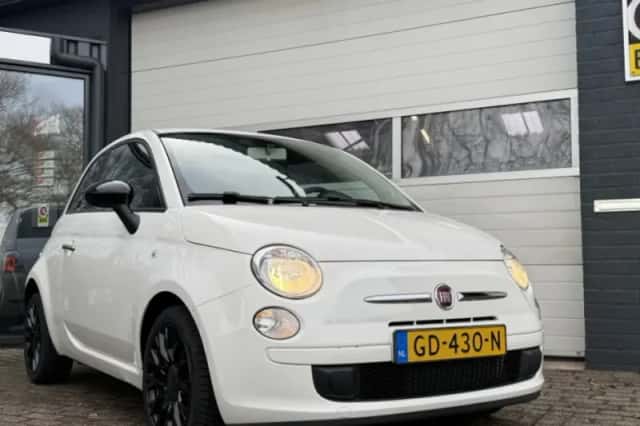Fiat 500 (2015) thumbnail 1