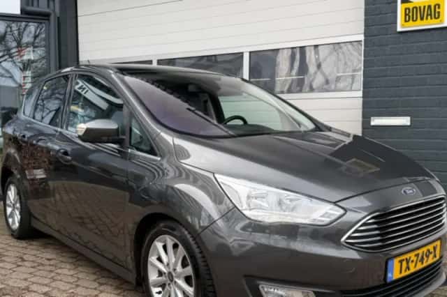 Ford C-Max (2017) thumbnail 1