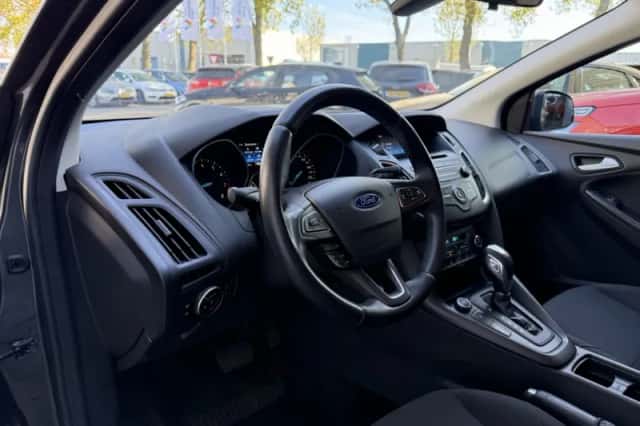 Ford Focus (2017) thumbnail 3