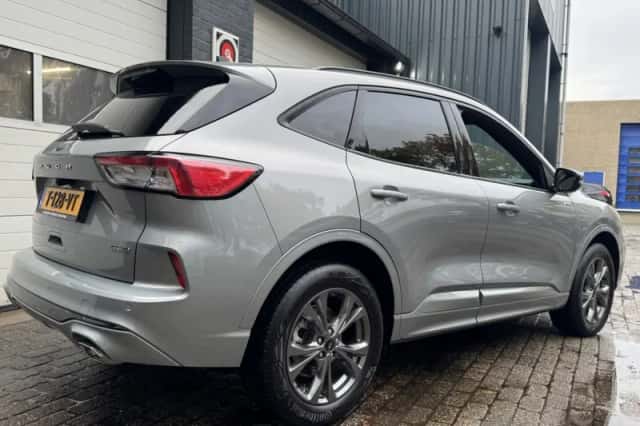 Ford Kuga (2023) thumbnail 6