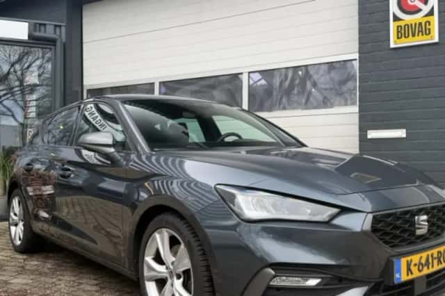 SEAT Leon (2021) thumbnail 1
