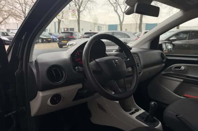SEAT Mii (2019) thumbnail 3
