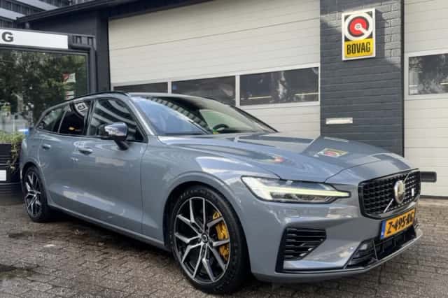 Volvo V60 (2024) thumbnail 1