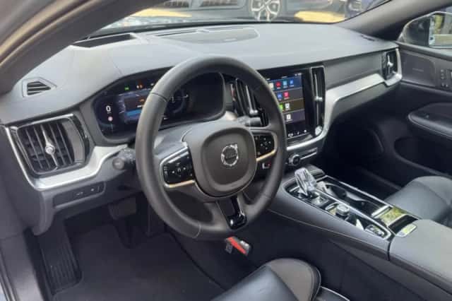 Volvo V60 (2024) thumbnail 4