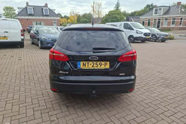 Ford Focus (2016) thumbnail 4