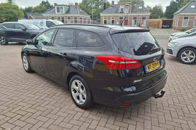 Ford Focus (2016) thumbnail 5