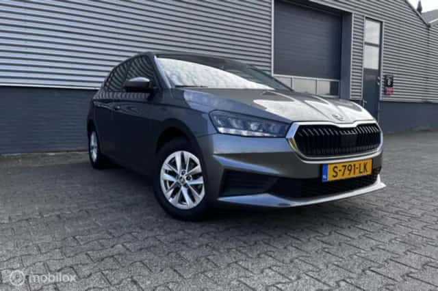 Škoda Fabia (2023) thumbnail 3