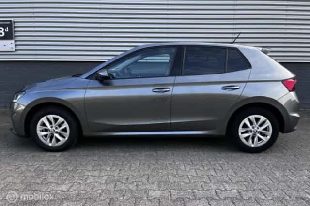 Škoda Fabia (2023) thumbnail 5