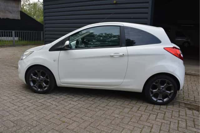 Ford Ka (2010) thumbnail 3