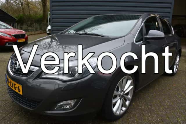 Opel Astra (2010) thumbnail 2