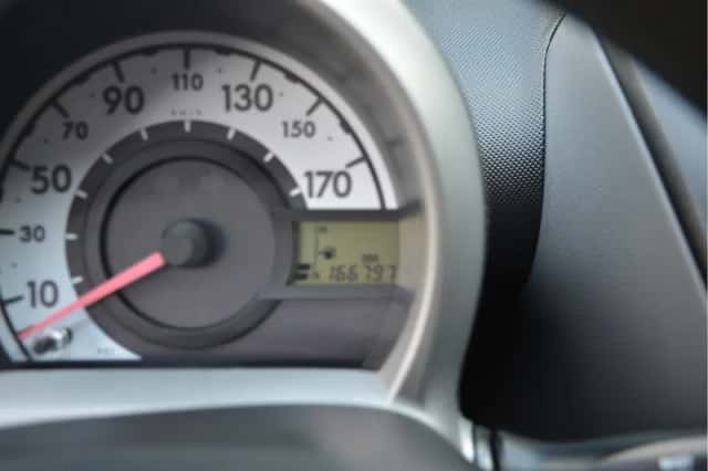 Peugeot 107 (2010) thumbnail 4