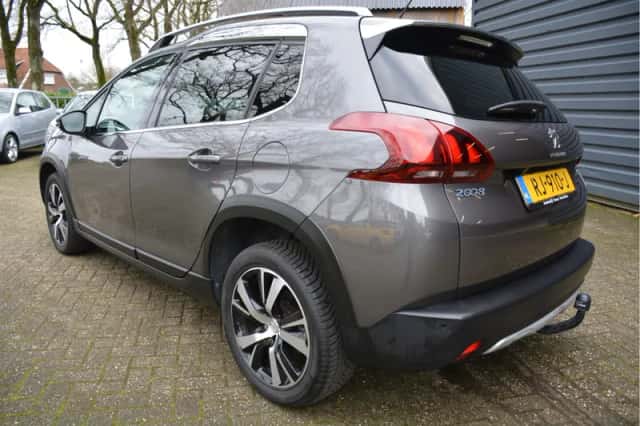 Peugeot 2008 (2017) thumbnail 5