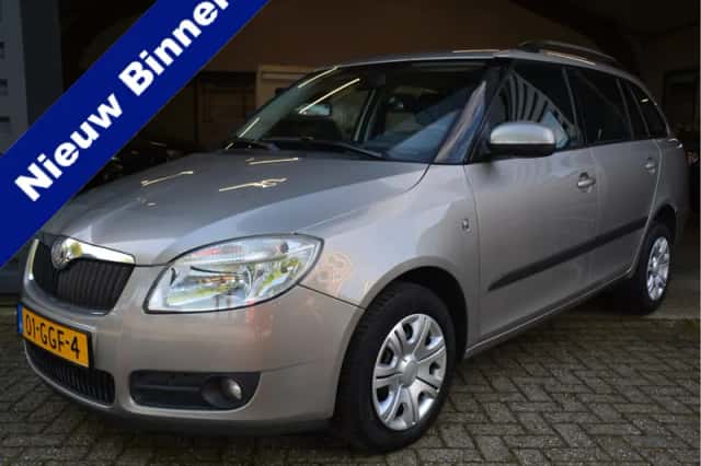 Škoda Fabia (2008) thumbnail 1