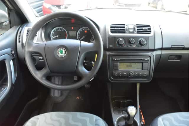 Škoda Fabia (2008) thumbnail 2