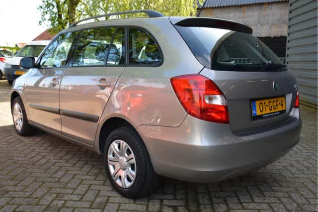 Škoda Fabia (2008) thumbnail 5