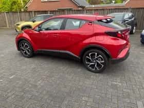 Toyota C-HR (2020) thumbnail 3