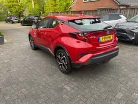 Toyota C-HR (2020) thumbnail 4