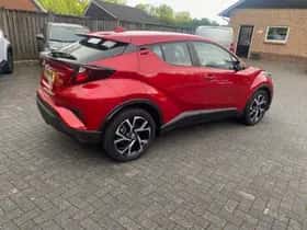Toyota C-HR (2020) thumbnail 5