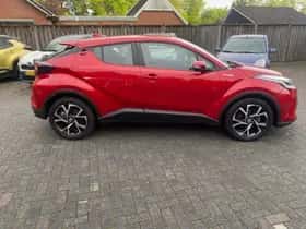 Toyota C-HR (2020) thumbnail 6