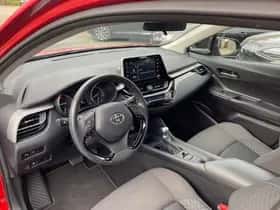 Toyota C-HR (2020) thumbnail 10