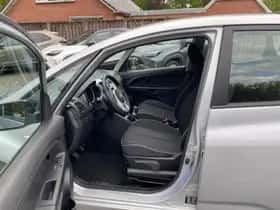 Kia VENGA (2011) thumbnail 9